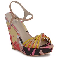 Παπούτσια Γυναίκα Σανδάλια / Πέδιλα Bourne KARMEL Beige / Multicolour