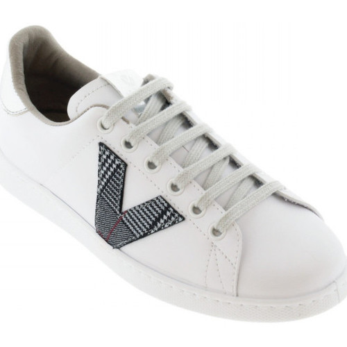Παπούτσια Γυναίκα Sneakers Victoria 1125216 Άσπρο