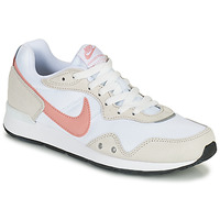 Παπούτσια Γυναίκα Χαμηλά Sneakers Nike NIKE VENTURE RUNNER Άσπρο / Ροζ