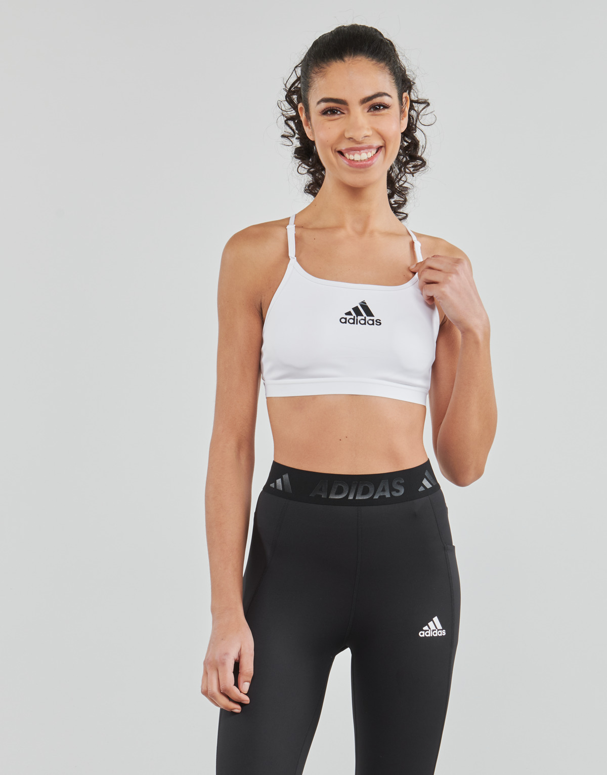 Υφασμάτινα Γυναίκα Αθλητικά μπουστάκια  adidas Performance TRAIN LIGHT SUPPORT GOOD Ασπρό