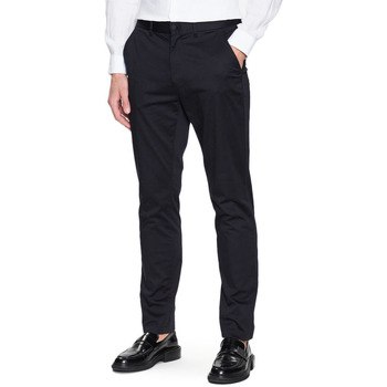 Υφασμάτινα Άνδρας Παντελόνια Calvin Klein Jeans SATIN STRETCH SLIM FIT L.32 CHINO PANTS MEN ΜΑΥΡΟ