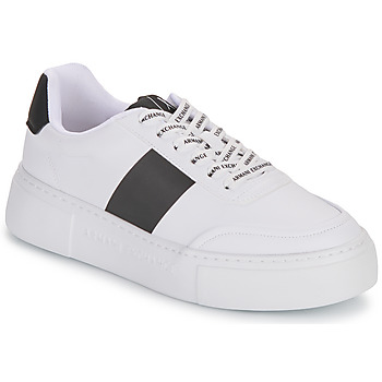 Παπούτσια Γυναίκα Χαμηλά Sneakers Armani Exchange XDX134 Άσπρο / Black