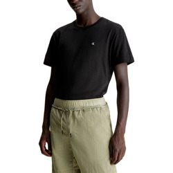 Υφασμάτινα Άνδρας T-shirt με κοντά μανίκια Calvin Klein Jeans LOGO EMBRO BADGE T-SHIRT MEN ΜΑΥΡΟ