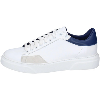 Παπούτσια Άνδρας Sneakers Stokton EY842 Άσπρο